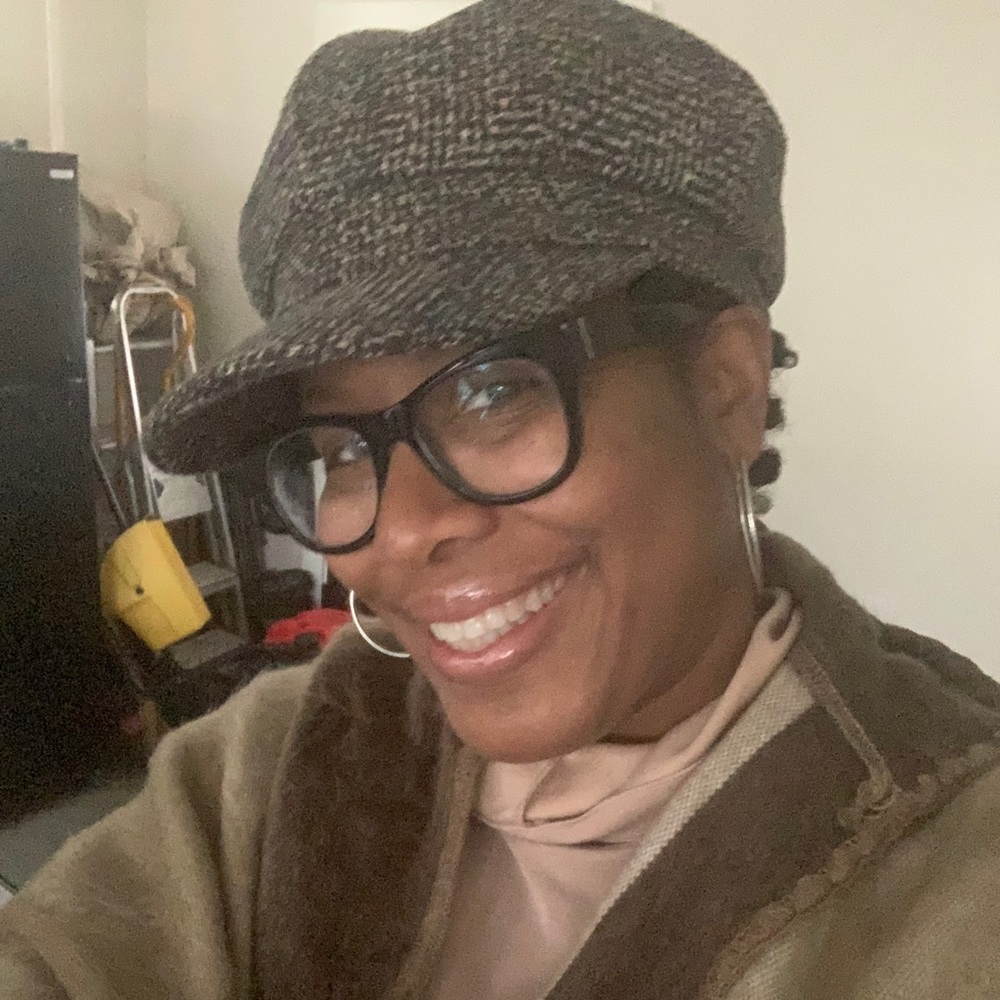 Meet your Posher, Sylvia